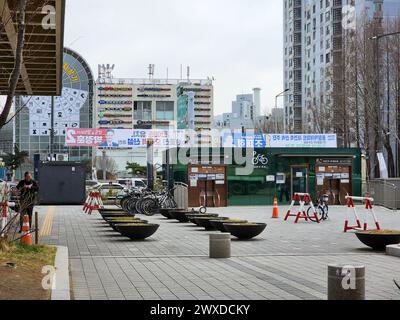 Seoul, South Korea - Banners for national assembly candidates from conservative and liberal parties hang in Olympic Park Stock Photo