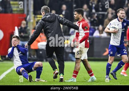 Brussels, Belgium. 30th Mar, 2024. Anderlecht's Thorgan Hazard and Antwerp's Owen Wijndal pictured during a soccer match between RSC Anderlecht and Royal Antwerp FC, Saturday 30 March 2024 in Brussels, on day 1 (out of 10) of the Champions' Play-offs of the 2023-2024 'Jupiler Pro League' first division of the Belgian championship. BELGA PHOTO TOM GOYVAERTS Credit: Belga News Agency/Alamy Live News Stock Photo