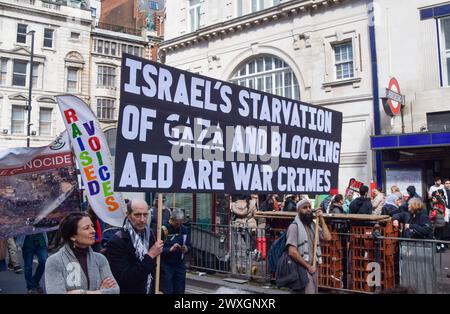 London, UK. 30th March 2024. Protesters pass through Holborn. Tens of thousands of people marched in solidarity with Palestine in Central London, calling for a ceasefire as the Israel-Hamas war continues. Credit: Vuk Valcic/Alamy Live News Stock Photo