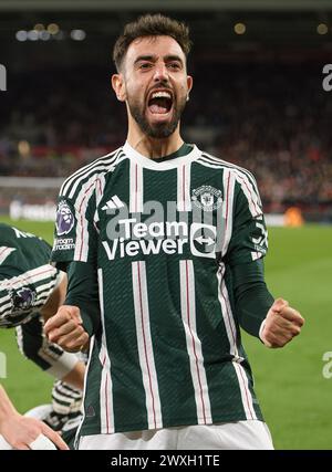 Bruno Fernandes of Manchester United celebrates his goal to make it 1-0