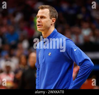 Dallas, Texas, USA. 31st Mar, 2024. Duke head coach JON SCHEYER looks on during the NCAA Men's Basketball Tournament Regional Final game between Duke and NC State on March 31, 2024. NC State upset Duke, 76-64, to advance to the Final Four. (Credit Image: © Scott Coleman/ZUMA Press Wire) EDITORIAL USAGE ONLY! Not for Commercial USAGE! Stock Photo