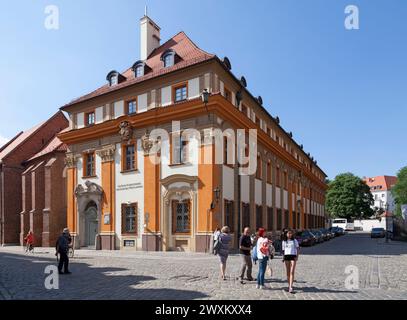 Wroclaw, Poland - June 05 2019: The Pastoral Center of the Archdiocese of Wrocław (Polish: Centrum Duszpasterskie Archidiecezji Wrocławskiej) opposite Stock Photo