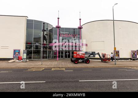 Skegness Town, Lincolnshire, England, Embassy Theatre Centre, Theater Center, exterior advertising Dreamboats & Petticoats, Skegness theatre, Skegness Stock Photo