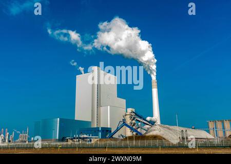 EON Kolencentrale Maasvlakte Rotterdam, Netherlands. E-on coal fuelled powet plant at Maasvlakte Port of Rotterdam is just one example of plant exhausing carbon and CO2 by tons. Rotterdam Maasvlakte Zuid-Holland Nederland Copyright: xGuidoxKoppesxPhotox Stock Photo