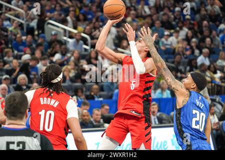 Portland Trail Blazers Guard Dalano Banton, Right, Drives To The Basket ...