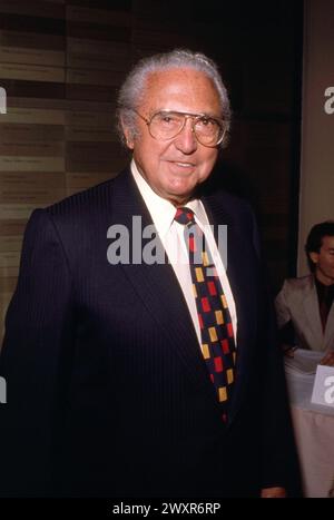 Sheldon Leonard 1988 Credit: Ralph Dominguez/MediaPunch Stock Photo - Alamy