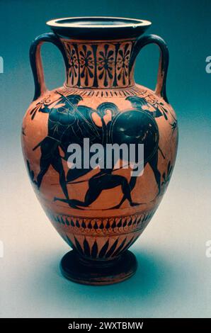 Attic style scene of battle with Greek warrior in a chariot, painting ...
