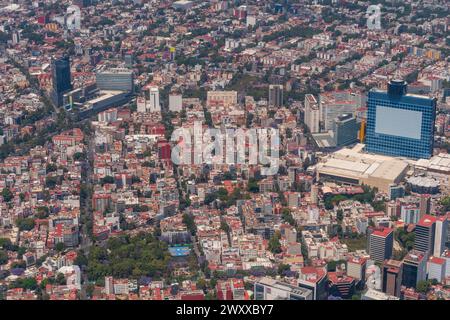 Aerial photograph of the Colonia Napoles neighborhood in Mexico City featuring the World Trade Center Building and the Ave des Insurgentes in CDMX Stock Photo