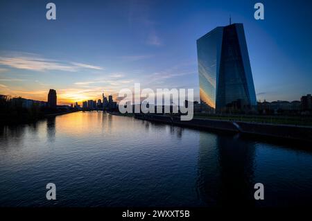 European Central Bank, ECB, Main Plaza, skyline banking district, financial district, Osthafen, Ostend, Main, twilight, sunset, Frankfurt am Main Stock Photo