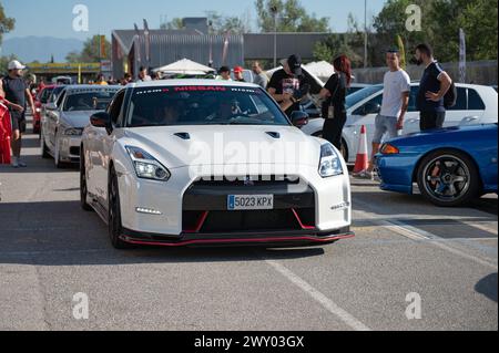 white sports car nissan gtr Stock Photo - Alamy
