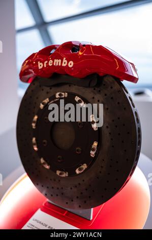 Brembo GT BM6 monobloc six-piston aluminium caliper and GT CCMR disc in ...