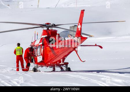 25. März 2024, Grindelwald, Schweiz: Rettungshubschrauber nach einem ...