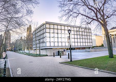 Beinecke Rare Book and Manuscript Library, exterior view, Yale University, New Haven, Connecticut, USA Stock Photo