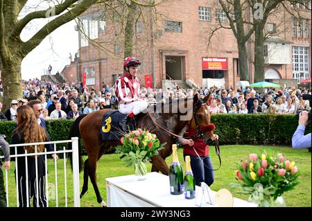 Deutschlands erfolgreichster Jockey, Andrasch Starke, hat mit Mr