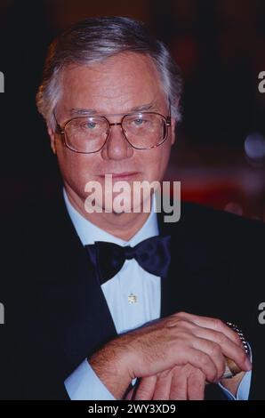 Peter Alexander Show, ZDF, 1991, Stargast: Schauspieler Larry Hagman, hier beim Fototermin in Wien. Stock Photo