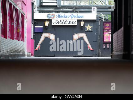 Hamburg, Germany. 03rd Apr, 2024. View of the front door of the trendy bar 'Zur Ritze' on the Reeperbahn in the St. Pauli district. Credit: Marcus Brandt/dpa/Alamy Live News Stock Photo