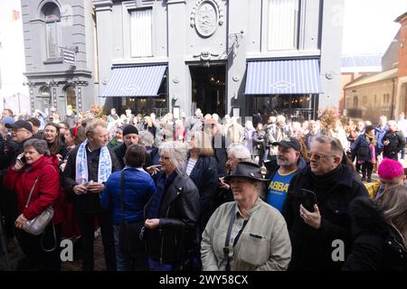 Brighton Dome, City of Brighton & Hove, East Sussex, UK.  This is the unveiling of a plaque celebrating the 50th anniversary of Abba winning the Eurovision Song Contest in 1974. Here in this picture large crowds attend for this event outside the Brighton Dome. 4th April 2024. David Smith/Alamy live news Stock Photo