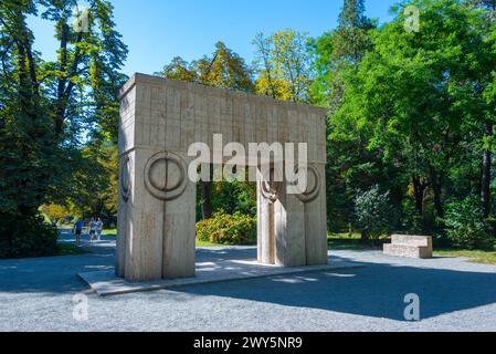 The Gate Of The Kiss in Romanian town Targu Jiu Stock Photo