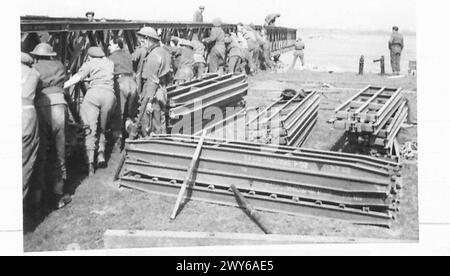 BUILDING LAMBETH BRIDGE - Sections of the bridge being constructed. , British Army, 21st Army Group Stock Photo