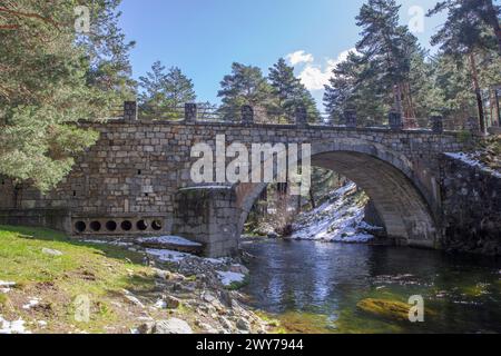 Dukes bridge over Tormes River, Hoyos del Espino, Avila, Castile and Leon, Spain Stock Photo