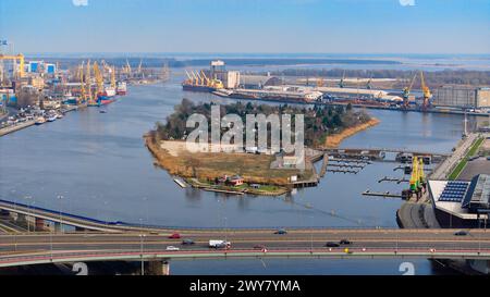 March aerial drone footage captures Szczecin's Odra River, Szczecin Castle Route, cars, Wały Chrobrego, National Museum, Provincial Office building, P Stock Photo