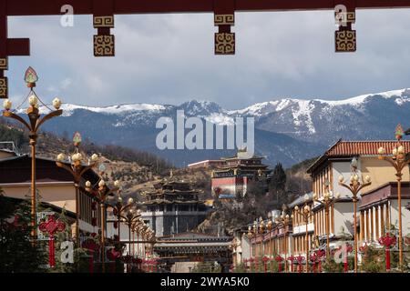 Zhongdian, China: City view of Zhongdian on the Tibetan plateau in the Yunnan province of China with Buddhist temple. Stock Photo