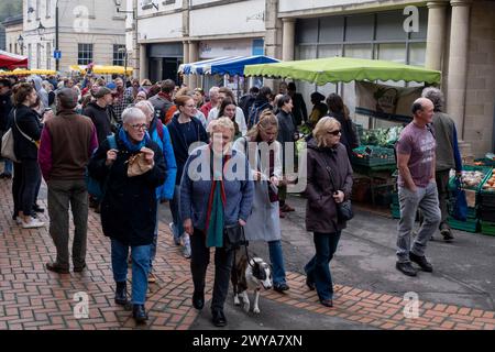Union Street busy with people at Stroud Farmers Market on 30th March 2024 in Stroud, United Kingdom. Stroud is a market town and civil parish in Gloucestershire, known particularly for its thriving farmers market which takes place every Saturday, specialising in the best local produce. Stock Photo