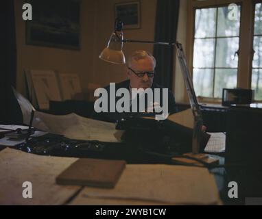 THE ROYAL AIR FORCE DURING THE SECOND WORLD WAR: PERSONALITIES - Air Chief Marshal Sir Arthur T Harris, Commander in Chief of Royal Air Force Bomber Command, at his desk. , Harris, Arthur Travers, Royal Air Force Stock Photo