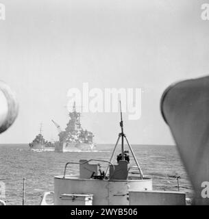 ON BOARD THE BATTLESHIP HMS WARSPITE. 3 JULY 1943, IN THE SICILIAN NARROWS, EN ROUTE FROM GIBRALTAR TO ALEXANDRIA. - The battleship VALIANT oiling a destroyer in the Mediterranean. , Stock Photo