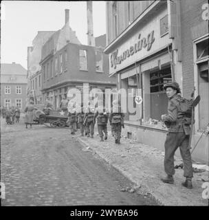 German infantry on patrol, 1945 Stock Photo - Alamy