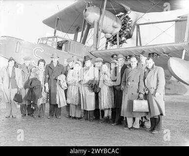 Tommy Handley and Dorothy Summers ( Mrs mopp ) in the victory edition ...