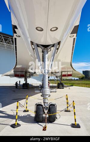Landing gear. Concorde aircraft. Aeroscopia. Aeronautical Museum ...