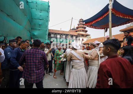 RUDRAYANI NAACH IN KATHMANDU AFTER GAP OF 12 YEARS A Nepali masked dancer in the form of deity departs from the Nasal Chowk in the Kathmandu Durbar Square, a UNESCO World Heritage Site of Nepal as a part of Rudrayani Devi Naach held in gap of 12 years in Kathmandu on 5 April, 2024. Masked dancers from the ancient city of Khokana in Lalitpur District travel to Kathmandu once in 12 years to showcase the dance as part of the continued tradition in the Himalayan Nation. Copyright: xSubashxShresthax Stock Photo