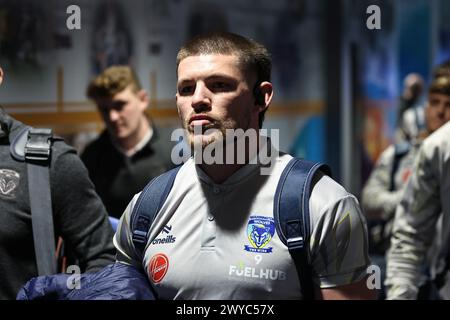Danny Walker of Warrington Wolves arrives during the Betfred Super League Round 7 match Leeds Rhinos vs Warrington Wolves at Headingley Stadium, Leeds, United Kingdom, 5th April 2024  (Photo by Mark Cosgrove/News Images) Stock Photo