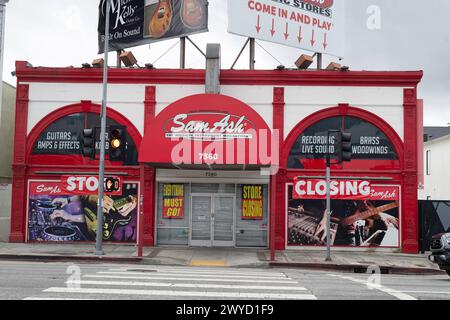 Los Angeles, CA, USA – April 5, 2024: Exterior of Sam Ash Music store on Sunset boulevard advertises its store closure in Los Angeles, CA. Stock Photo