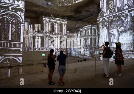 Carrières de Lumiéres, Centre d'art numérique projetant des expositions immersives, Les Baux-de-Provence, Bouches-du-Rhône, Provence-Alpes-Côte dAzur, France, Europe. Stock Photo