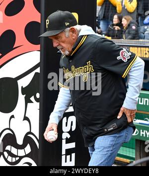 Pittsburgh, United States. 05th Apr, 2024. Former Pittsburgh Pirates manager Jim Leyland takes the field for the first pitch at the Home Opener with the Baltimore Orioles at PNC Park on Friday, April 5, 2024 in Pittsburgh. Photo by Archie Carpenter/UPI Credit: UPI/Alamy Live News Stock Photo
