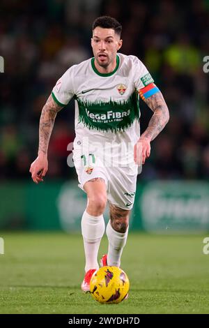 ELCHE, SPAIN - APRIL 5: Tete Morente Left Winger of Elche CF runs with the ball during the LaLiga Hypermotion match between Elche CF and Real Oviedo at Manuel Martinez Valero Stadium, on April 5, 2024 in Elche, Spain. (Photo By Francisco Macia/Photo Players Images) Stock Photo