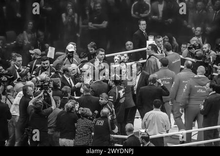 28-11-2015 Dusseldorf Germany.  People in ring after win of Tyson Fury - he new Champion of Ibf, WBO, WBO champion belts. Klitschko lost, Wladimir  Kl Stock Photo