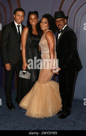 January 9, 2024, Los Angeles, Ca, USA: LOS ANGELES - JAN 9: Slater Vance, Bronwyn Vance, Angela Bassett, Courtney B Vance at the 14th Governors Awards at the Dolby Ballroom on January 9, 2024 in Los Angeles, CA. (Credit Image: © Kay Blake/ZUMA Press Wire) EDITORIAL USAGE ONLY! Not for Commercial USAGE! Stock Photo