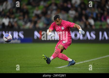 MELBOURNE, AUSTRALIA. 6 Apr 2024. Pictured:  Melbourne City goalkeeper Englishman Jamie Young(1) in action during the A Leagues Soccer, Melbourne Victory FC v Melbourne City FC at Melbourne's AAMI Park. Credit: Karl Phillipson/Alamy Live News Stock Photo