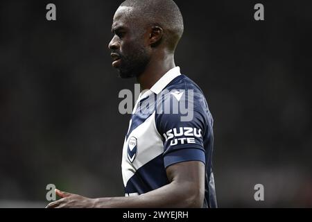 MELBOURNE, AUSTRALIA. 6 Apr 2024. Pictured:  Jason Geria(2) of Melbourne Victory in action during the A Leagues Soccer, Melbourne Victory FC v Melbourne City FC at Melbourne's AAMI Park. Credit: Karl Phillipson/Alamy Live News Stock Photo