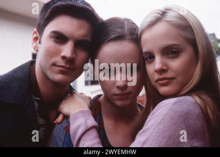 WES BENTLEY THORA BIRCH and MENA SUVARI in AMERICAN BEAUTY 1999 director SAM MENDES writer Alan Ball music Thomas Newman Jinks - Cohen Company / Dreamworks Stock Photo