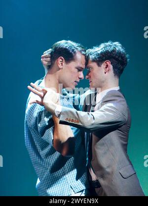 l-r: Sam Heughan (Richard Greenleaf), Kyle Soller (Tom Ripley) in THE TALENTED MR. RIPLEY by Phyllis Nagy at the Theatre Royal, Royal & Derngate, Northampton,England  21/09/2010  from the novel by Patricia Highsmith  design: Hannah Clark  lighting: Anna Watson  director: Raz Shaw Stock Photo