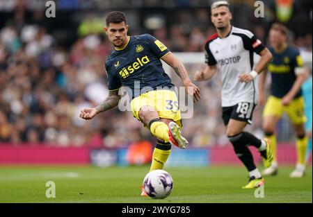 LONDON, ENGLAND - APRIL 6: Bruno Guimarães of Newcastle United during the Premier League match between Fulham FC and Newcastle United at Craven Cottage on April 6, 2024 in London, England.(Photo by Dylan Hepworth/MB Media) Stock Photo