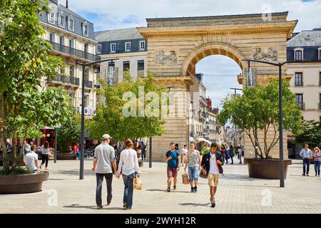 Place Darcy, Porte Guillaume, Dijon, Cote d'Or, Burgundy Region, Bourgogne, France, Europe. Stock Photo