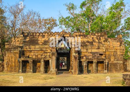 Cambodia, Kampong Cham, the Angkorian Vat Nokor (or Nokor Bachey) Buddhist temple built in the 11th century Stock Photo
