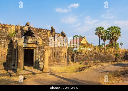 Cambodia, Kampong Cham, the Angkorian Vat Nokor (or Nokor Bachey) Buddhist temple built in the 11th century Stock Photo