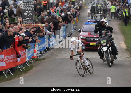 France. 07th Apr, 2024. © PHOTOPQR/VOIX DU NORD/Florent MOREAU ; 07/04/2024 ; Gruson, le 06/04/2024. Mathieu Van der Poel franchit le carrefour de l'Arbre, secteur pave n4, lors du Paris Roubaix. PHOTO FLORENT MOREAU LA VOIX DU NORD Dutch Mathieu van der Poel of Alpecin-Deceuninck won the men's elite race of the 'Paris-Roubaix' cycling race on april 7th 2024 Credit: MAXPPP/Alamy Live News Stock Photo