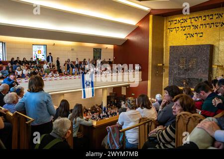 Milano, Italia. 07th Apr, 2024. Evento 6 mesi vittime di Hamas alla Sinagoga della Guastalla - Milano - Italia - Venerdì 5 Aprile 2024 (Foto Marco Cremonesi/LaPresse) Event 6 months victims of Hamas at the Guastalla Synagogue - Milan - Italy - Friday 5 April 2024 (Photo Marco Cremonesi/LaPresse) Credit: LaPresse/Alamy Live News Stock Photo